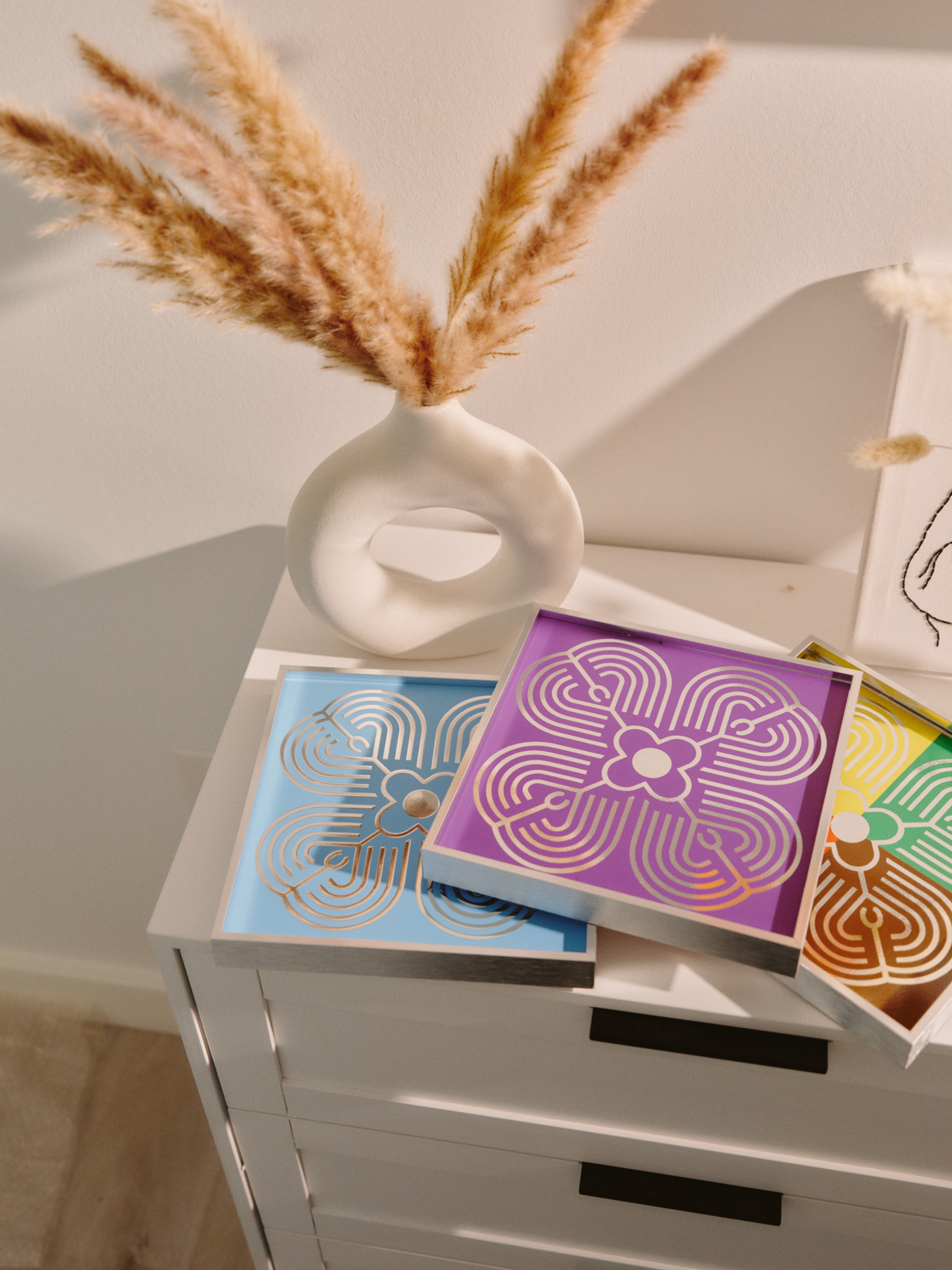 Описание и значение цветов Атмы